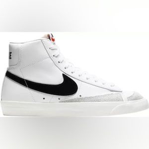 Nike Women’s Blazer Mid 77 Shoes - Size 10.5